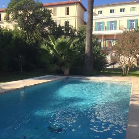Farnese Guest house Hyeres